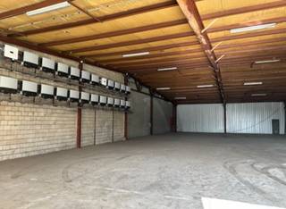 Deze opslagruimte van 550m² is gelegen op bedrijvencenter 'Winterdijk' in Kaulille. De unit beschikt over een elektrische...