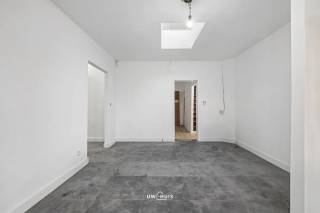 Deze verder af te werken woning is gelegen in het centrum van Steendorp, op wandelafstand van winkels, scholen en openbaar vervoer. Met een...