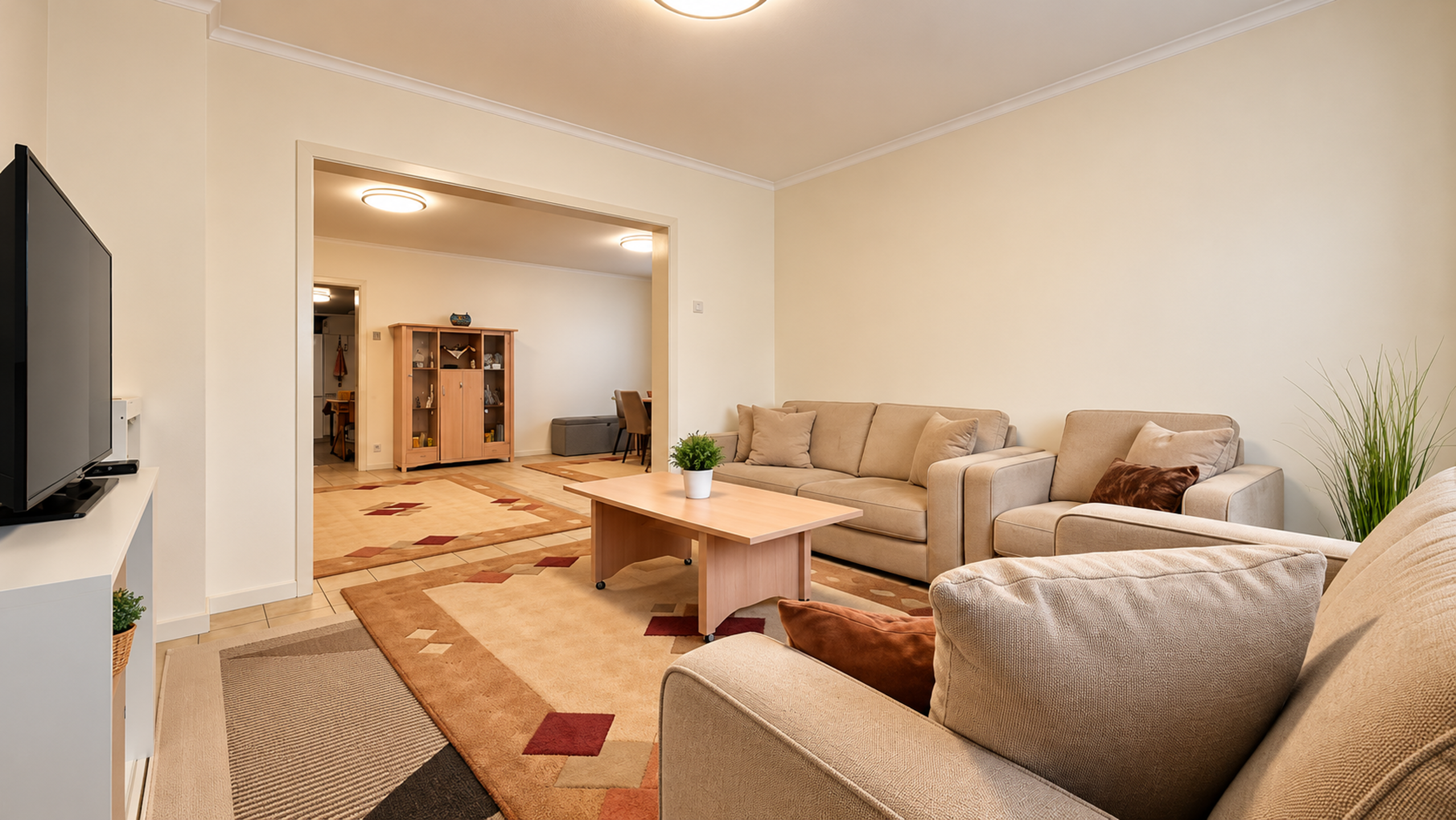 Ruime woning met 3slpk, tuin en garage op toplocatie! - foto 4