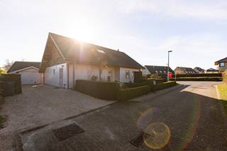 Meer info of een bezoek? Contacteer Simon via 0498123708 of simon@vicusvastgoed.beStartprijs 419.000 euroDeze instapklare woning (uit 2002) bevindt...