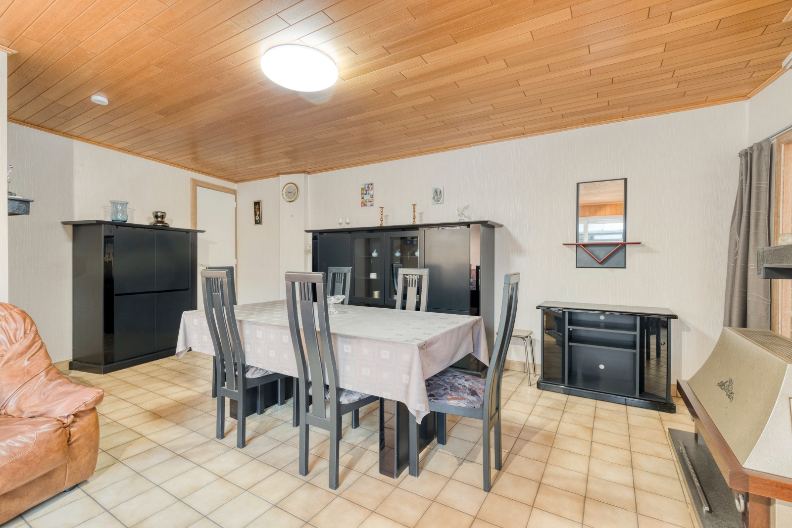 Ruime woning met voormalige handelsruimte en tal van mogelijkheden - foto 5