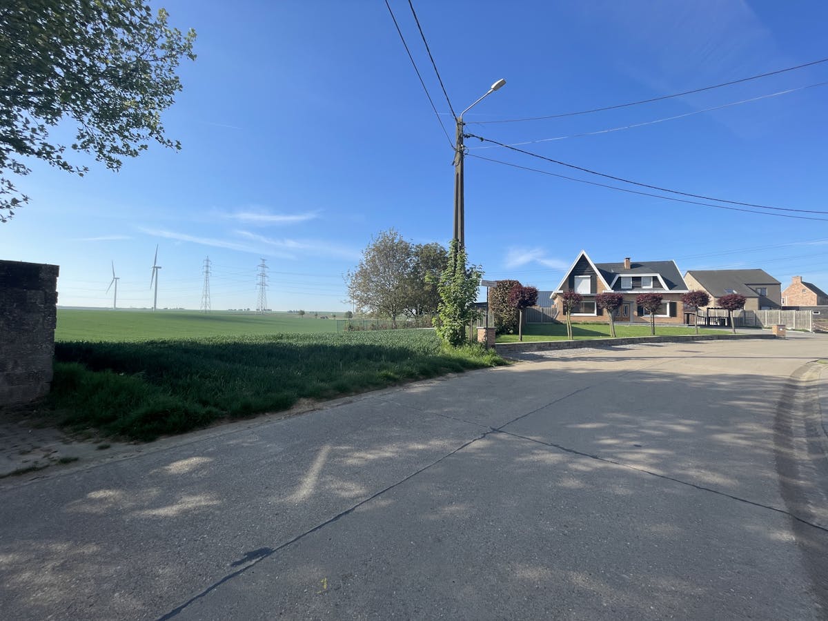 Perceel grond van 40a 90ca - foto 1