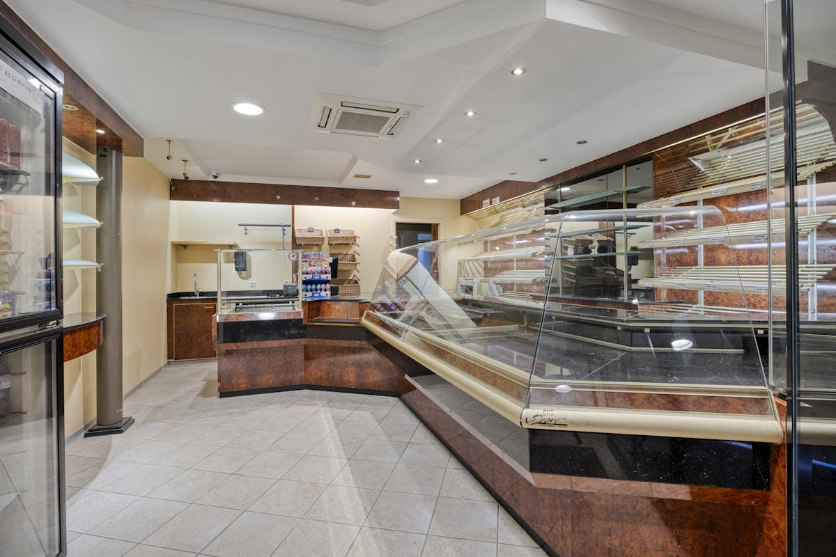 Handelshuis (ingericht als bakkerij) te koop in Brakel - foto 2