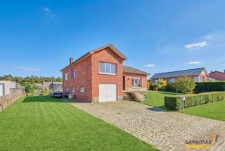 Welkom in deze split-level woning in Oostham. Deze is meer dan een instapwoning voor jonge gezinnen. Deze thuis staat te blinken op een ruim perceel...