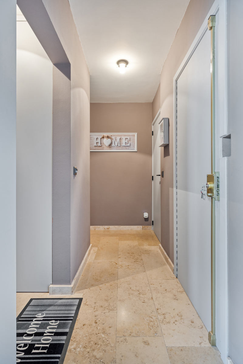Mooie penthouse met 1 slaapkamer te Sint-Agatha-Berchem - foto 2