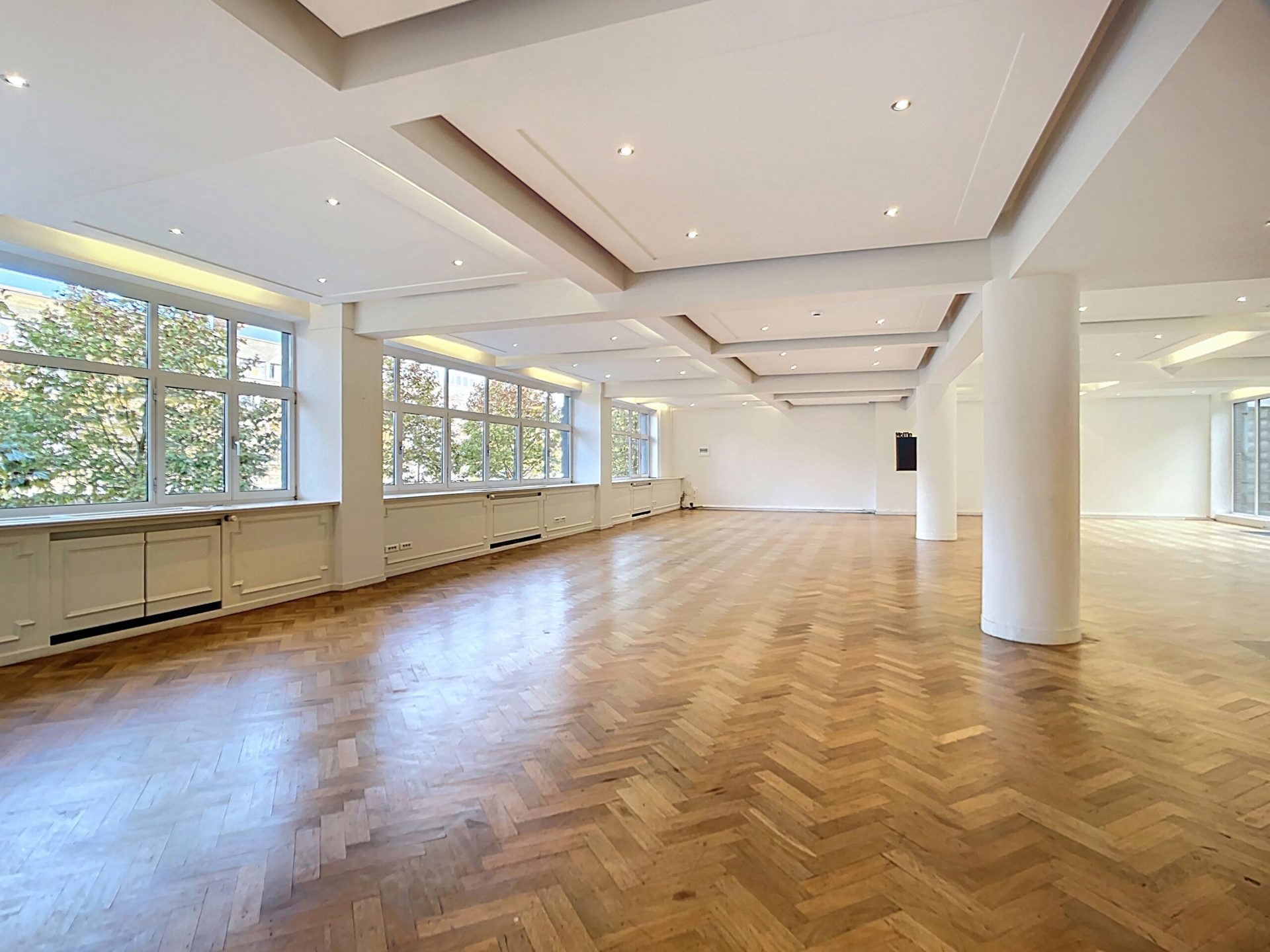 Instapklaar kantoor van 500 m² te huur aan de Ankerrui 2 in Antwerpen - foto 2