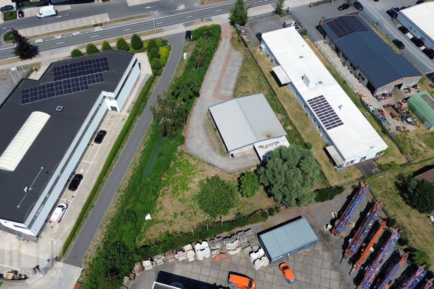 INDUSTRIEGROND VAN 2.231m² TE KOOP IN BEERNEM - foto 4