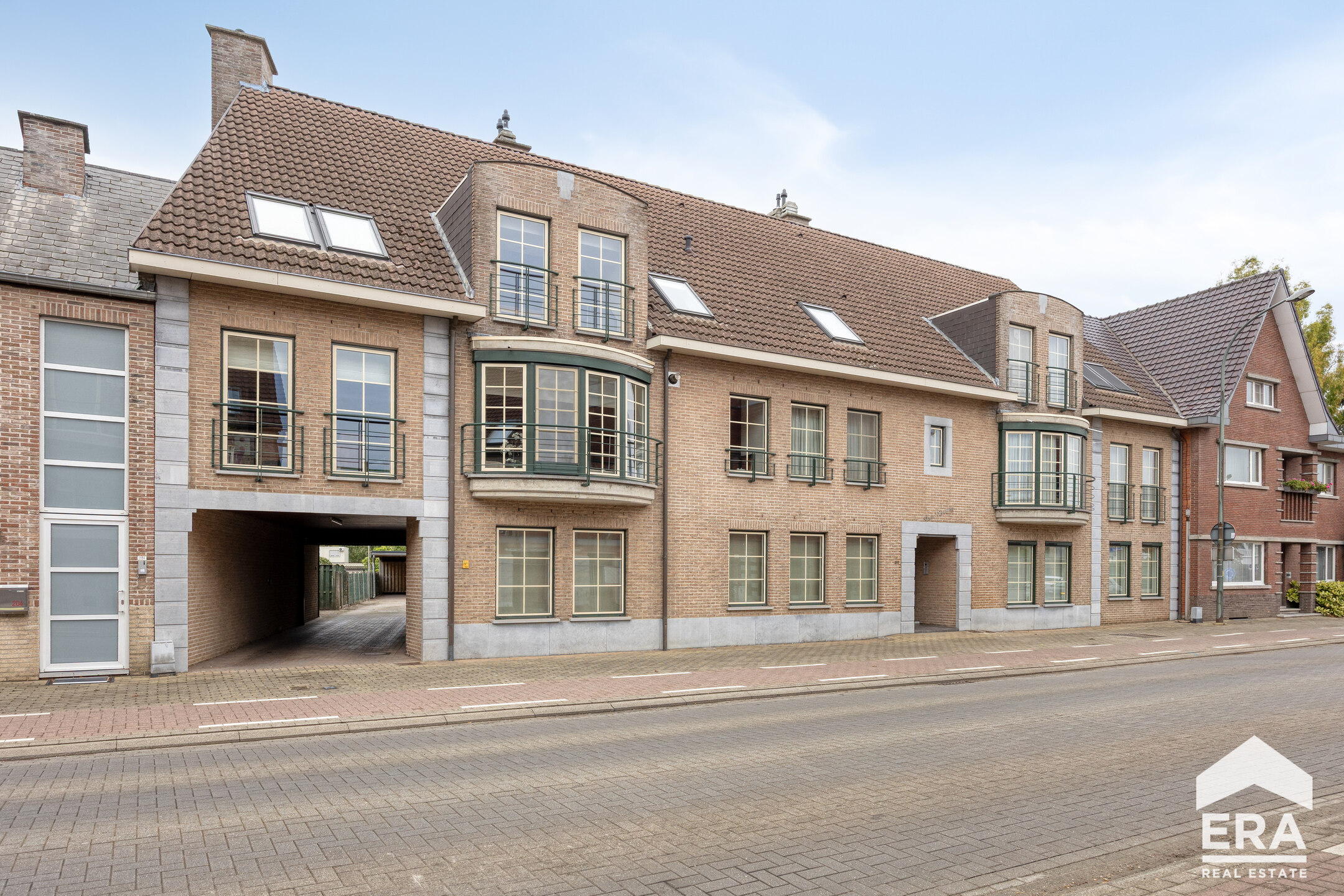Ruim appartement met 3 slks te koop in Overpelt-centrum - foto 2