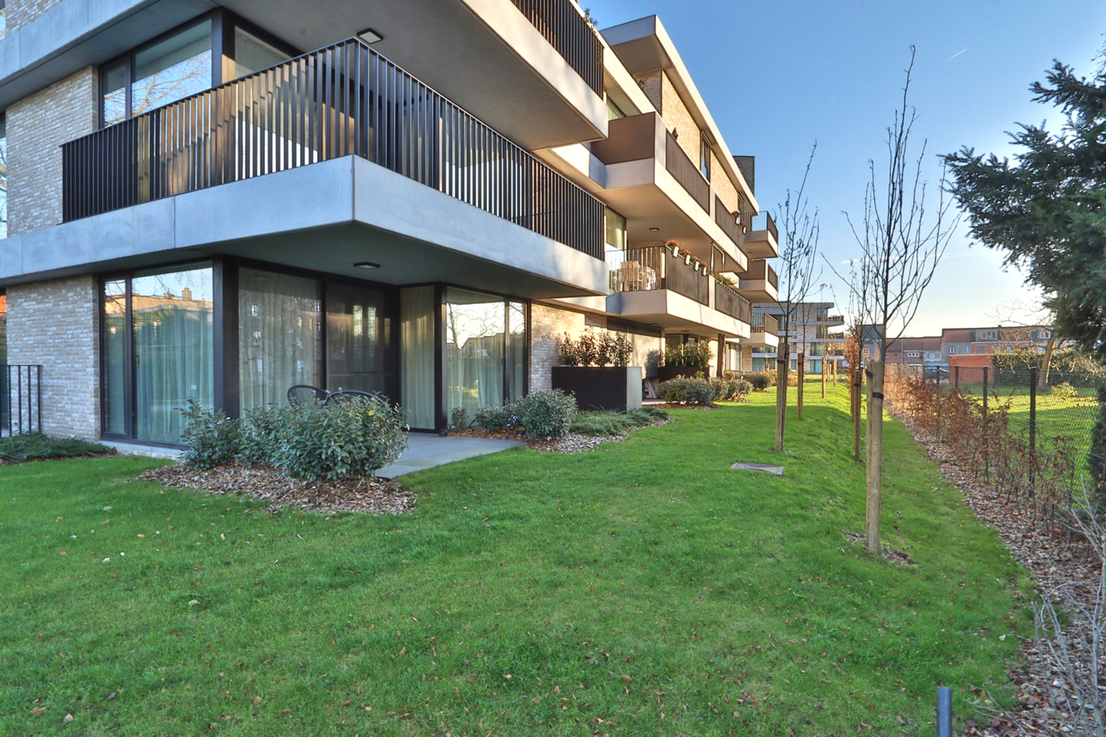 Appartement à vendre à Beveren-Kruibeke-Zwijndrecht avec 2 chambres - photo 2