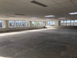 Ideally located office space of 700 m² near Ikea Zaventem and the E40. In terms of price/quality, this space is very attractive. The bright office...