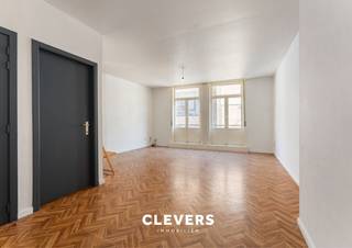 In het stadscentrum resideert dit leuk appartement met terrasje.Indeling: een moderne living met mooie (nieuwe) open keuken en een terrasje die...