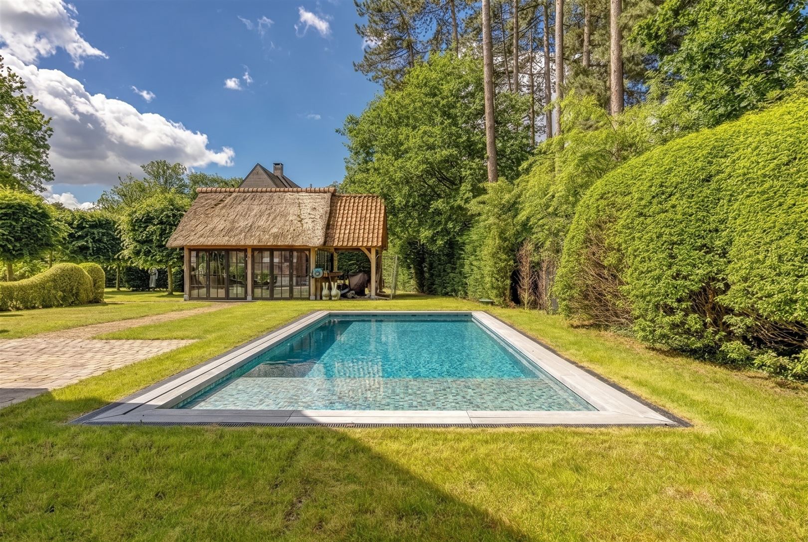 PRESTIGIEUS WONEN IN HARTJE SCHILDE - CA 1100M² BEWOONBAAR OP WEST GEORIËNTEERD BREED PERCEEL VAN 2913M² - foto 4