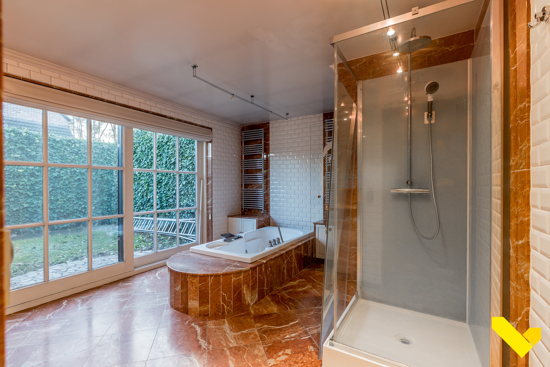 Uitzonderlijke villa met zwembad in groene omgeving! - foto 5