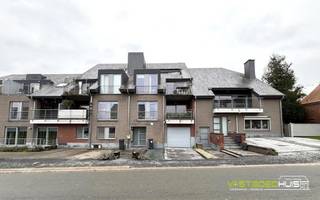 In de residentie Ternatpoort te Meerbeke bevindt er zich dit modern, ruim tweeslaapkamerappartement. Dit appartement gelegen op de 2de...