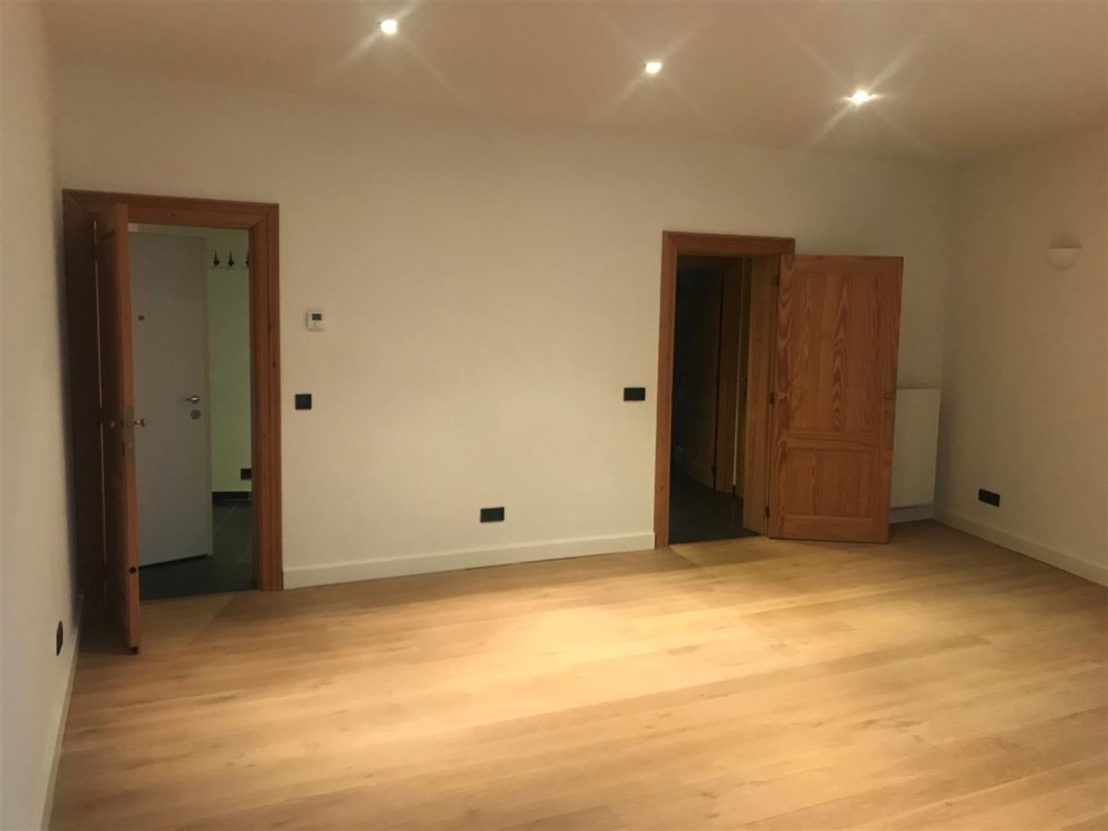 Appartement te huur in Antwerpen met 2 slaapkamers - foto 4