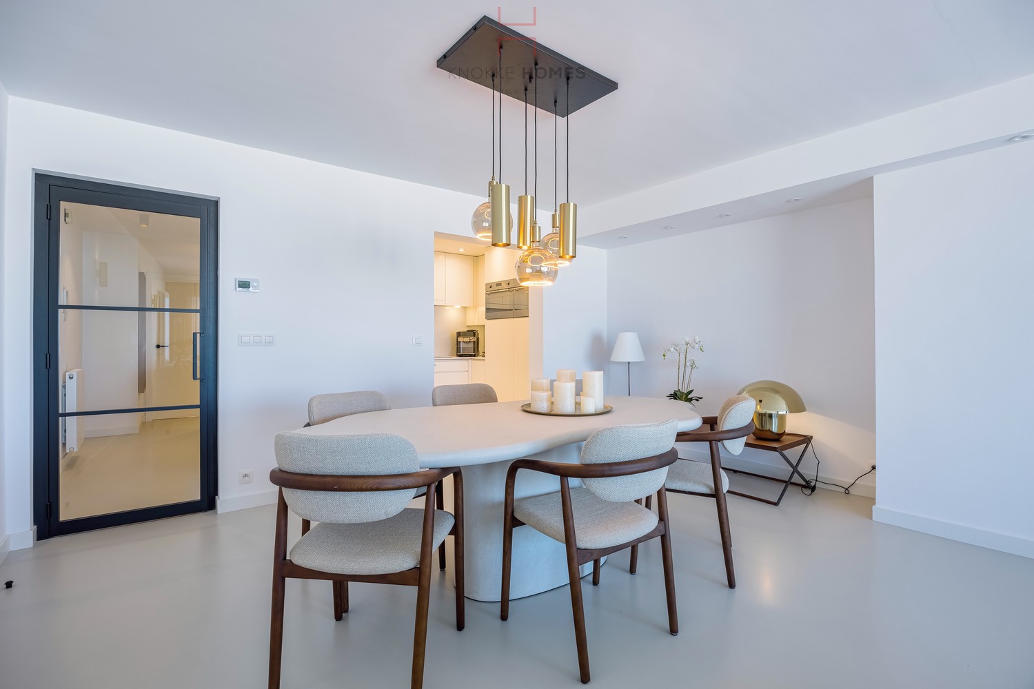 Mooi gerenoveerd vakantie-appartement op de zeedijk in Duinbergen - foto 5