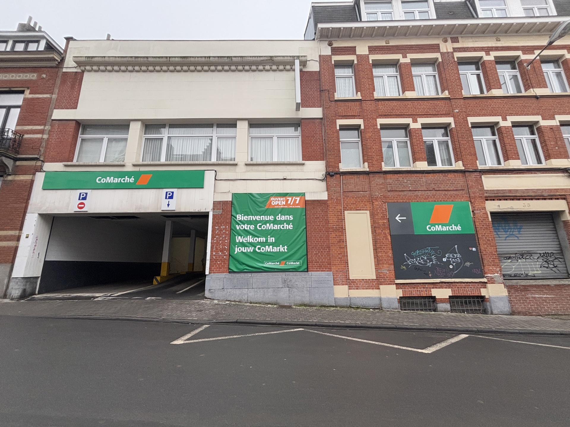 Commercial for rent in Schaerbeek - photo 1
