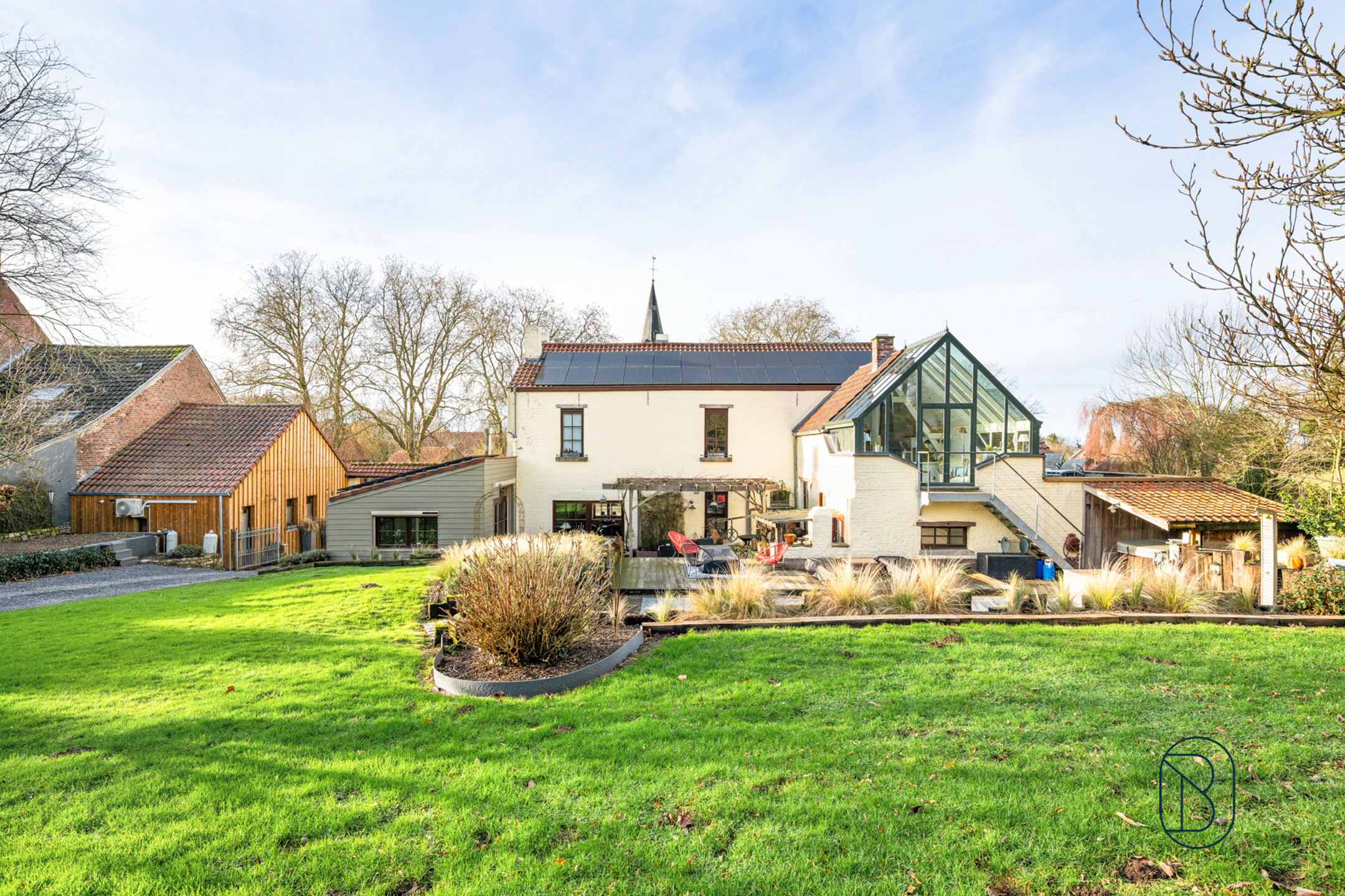 Villa met zwembad, professioneel gedeelte + studio - foto 2