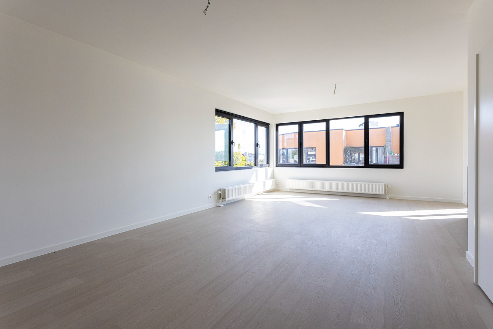 Ruim vernieuwbouw 2-slaapkamer appartement nabij De Roma! - foto 2