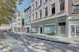 This commercial property is located in an excellent location on Falconplein in Antwerp. The location is central and with excellent visibility...
