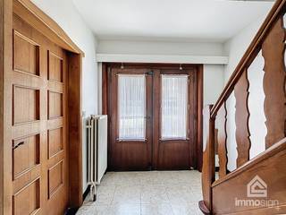 PLUSPUNTEN: + perceeloppervlakte: 800 m²+ bewoonbare oppervlakte (bruto): 145 m²+ 4 slaapkamers+ 2 badkamers+ vrijstaande garage+ lichtrijke veranda+...