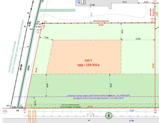 - Projectgrond voor woonst/vrije beroepen (praktijk, tandarts of dokterspraktijk, kinesist, enz.)/kantoor (geen verplichting tot woonst)<br />- Ideale ligging met vlotte verbinding: Bruggestraat 641 in Menen, lot 1<br />- Oppervlakte: 1.291 m² (aanpalend lot van 991m2 kan samengebracht worden)<br />- Voorschriften verkrijgbaar (Afbeeldingen zijn simulaties van constructie)<br />- Richtprijs: € 199.500