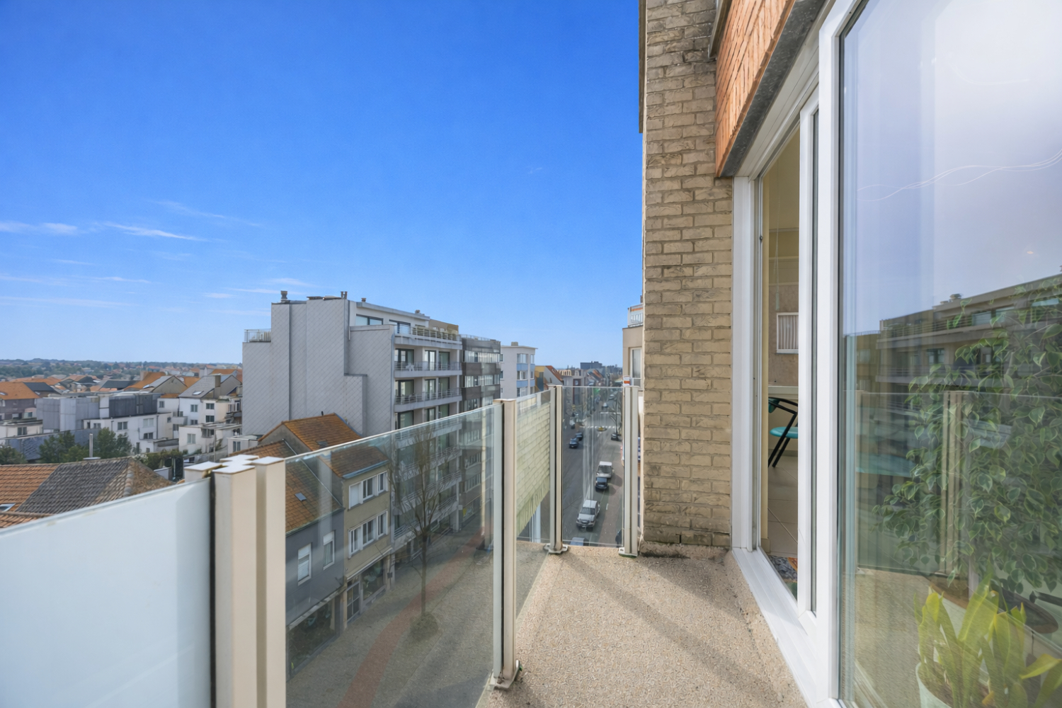 Instapklaar 2-slaapkamerappartement met zonnig terras en open zicht - foto 5