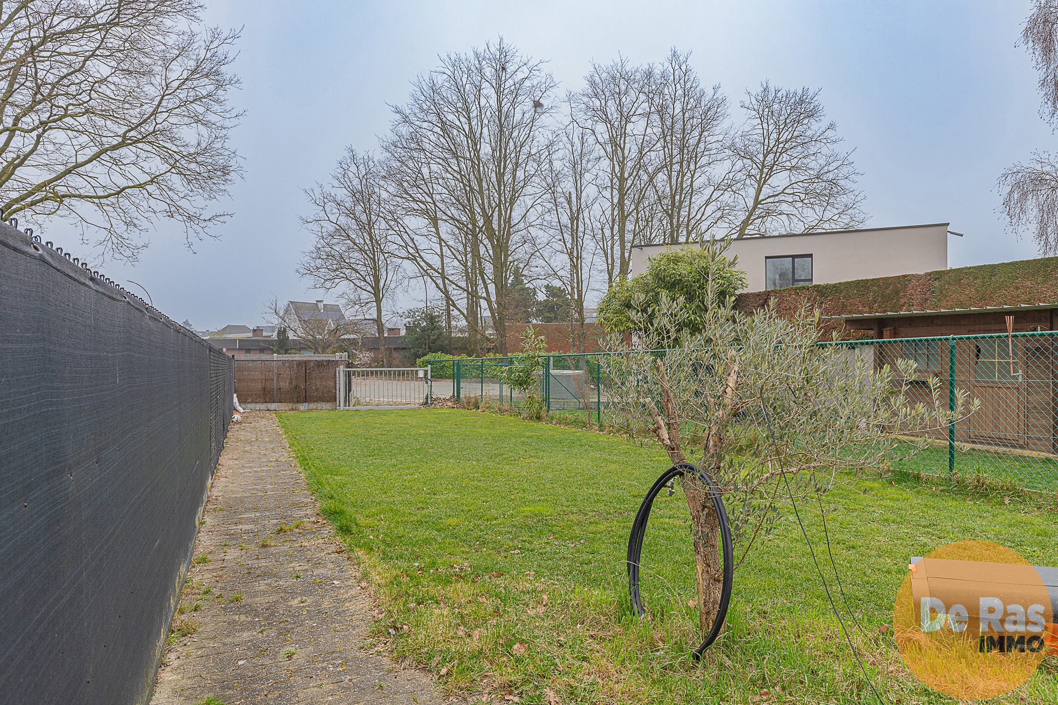 BERLARE - Leuke gezinswoning met 3 slpks, tuin en garage - foto 3