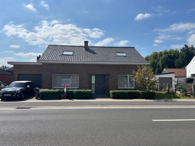 Alleenstaande woning met 5 slaapkamers op 843m². - foto 2