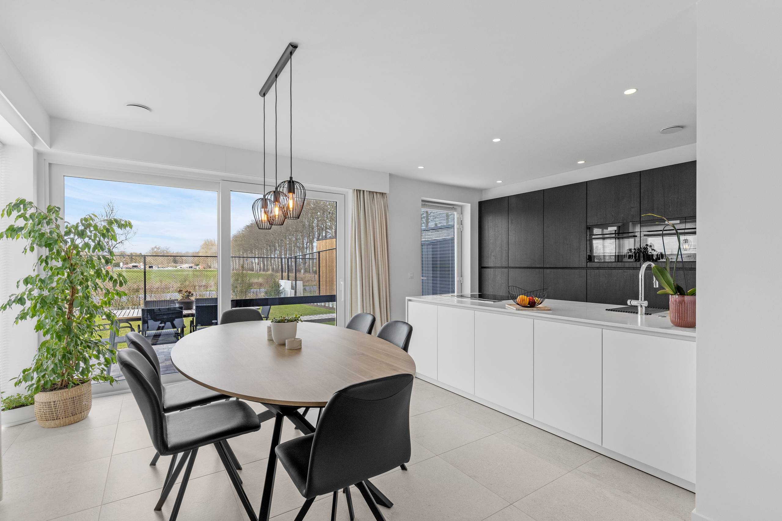 Moderne en lichtrijke halfopen woning met 3 slaapkamers - foto 5