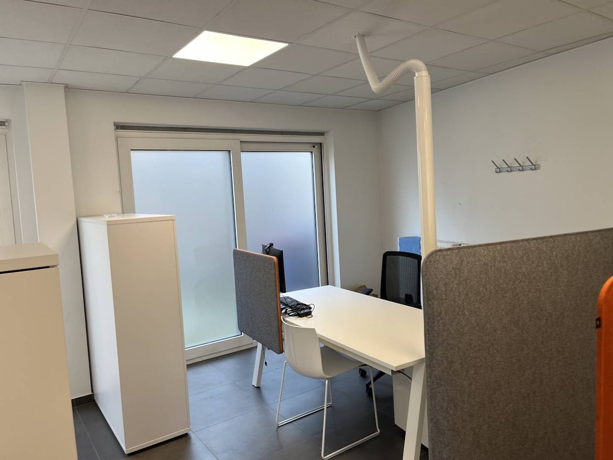 Office space (85 m²) for rent in the center of Aalter - photo 4