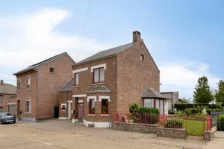 Cette maison située dans le calme de Widooie dispose d'un agencement spacieux avec une belle terrasse ensoleillée, un jardin orienté au sud et...
