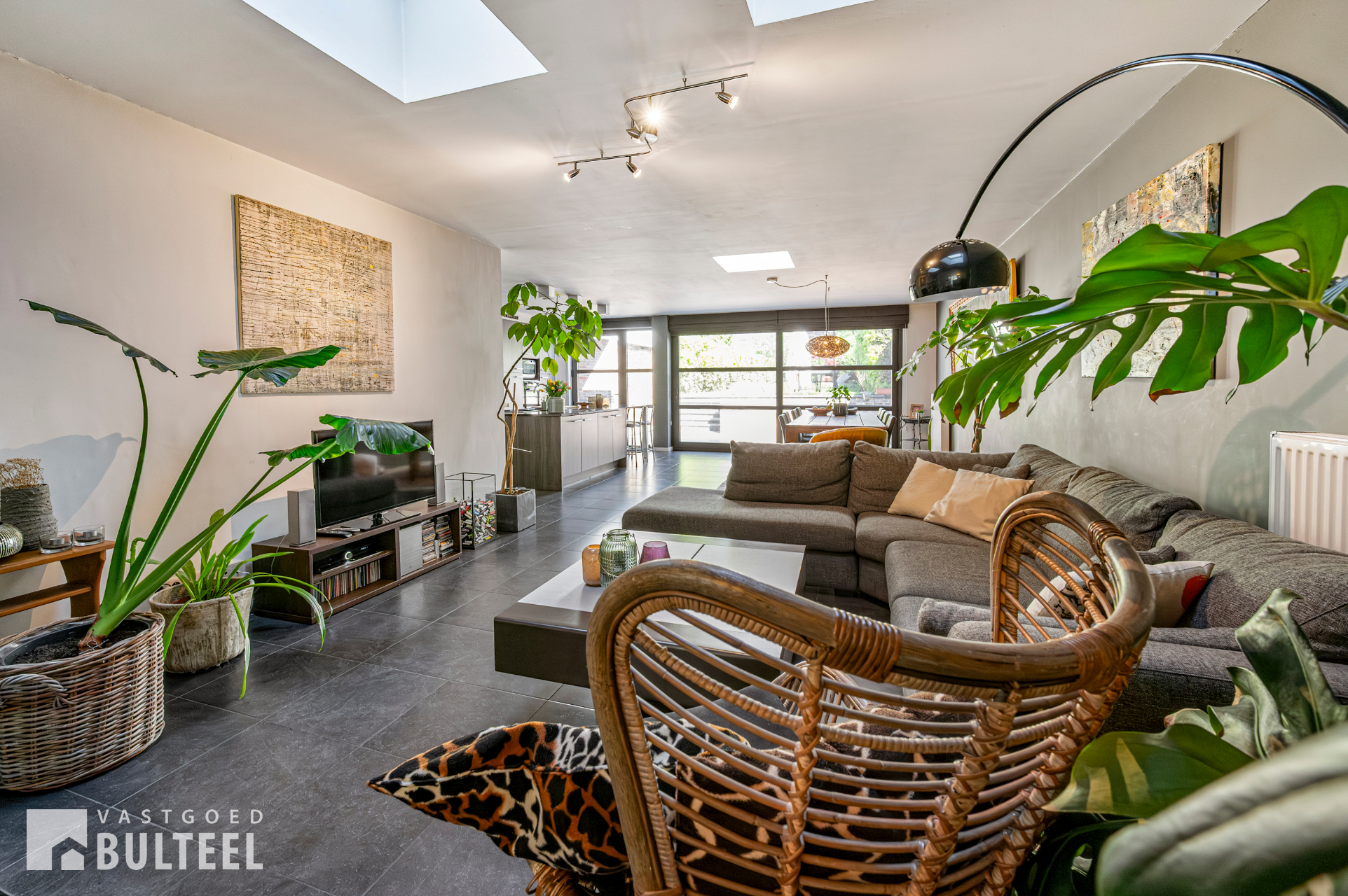 Energiezuinige woning met 5 slaapkamers en tuin. - foto 4