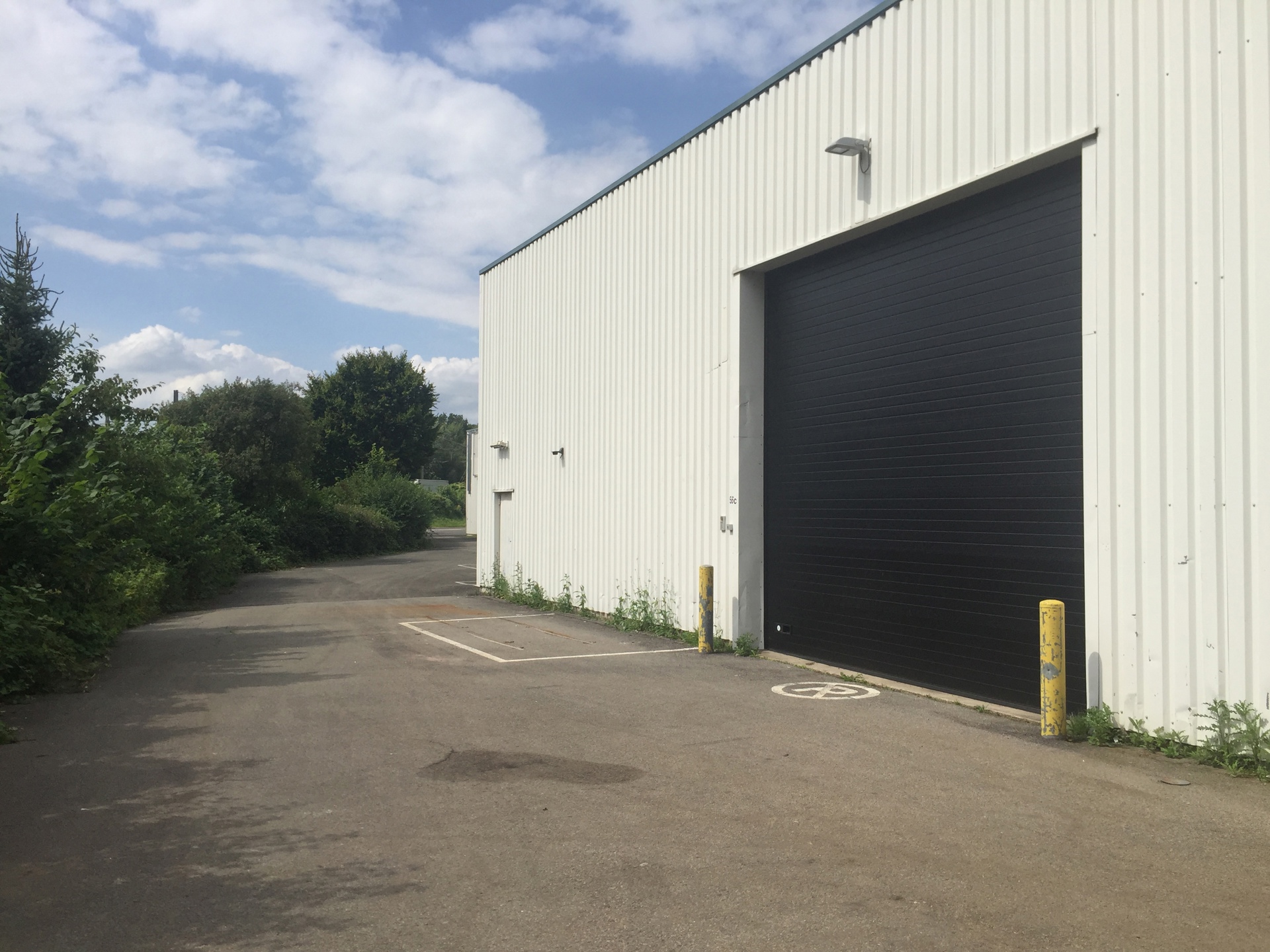 Commercial for rent in Lint - photo 2