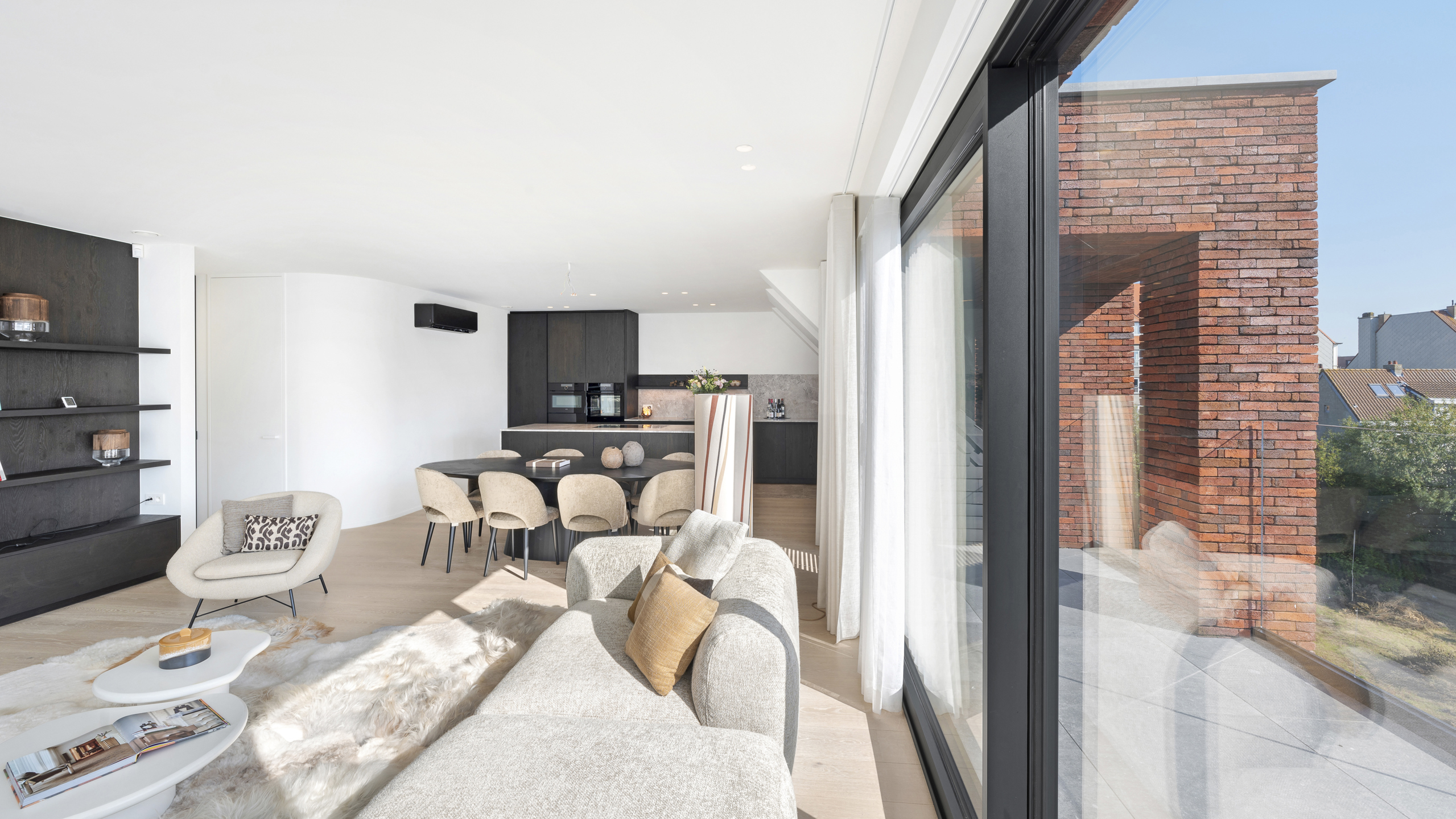 Uitzonderlijk duplex-appartement met zonneterras en topgarage - foto 1