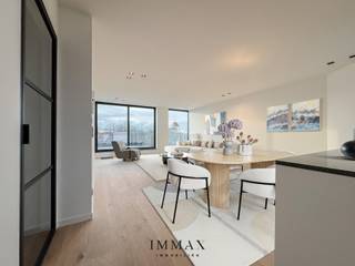 Deze gerenoveerde penthouse is gelegen op een interessante locatie in Sint-Andries vlakbij alle uitvalswegen, winkels, scholen, sportcentra.Het...