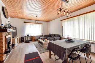 Ben je op zoek naar een warme, ruime gezinswoning in het rustige en gezellige Gistel? Dan is deze open bebouwing misschien precies wat je...