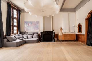 Unieke kantoorruimte in historisch pand in hartje MechelenBent u op zoek naar een kantoorruimte met karakter, uitstraling en een vleugje grandeur?...