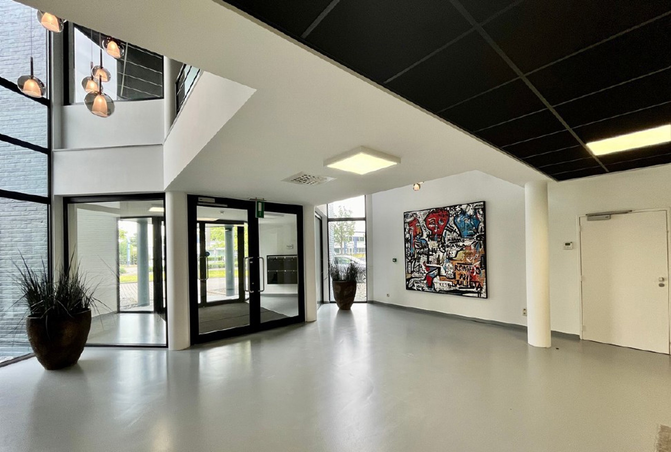 Instapklare kantoorruimte 64m² te huur in Aartselaar  - foto 5