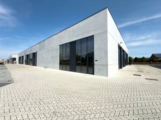 De laatste 3 KMO Unit van 276m² maakt deel uit van het prestigieuze PARK RIVA-project, bestaande uit 4 fasen. Deze unieke architecturale parel...