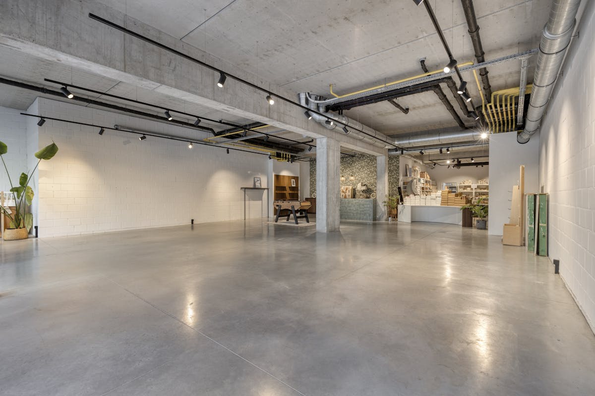Local commercial prêt à emménager à louer à Roeselare - photo 4