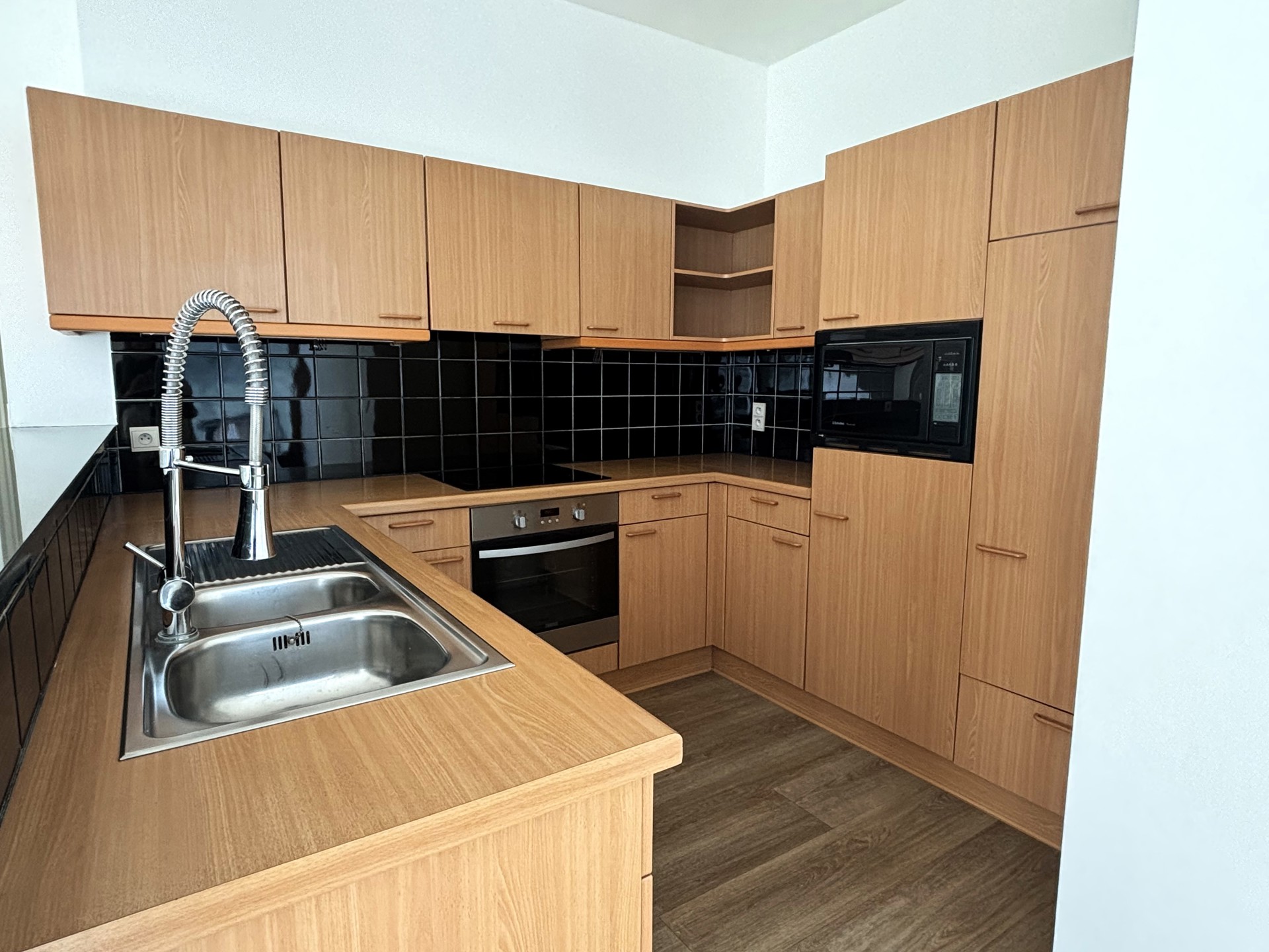 ruim tweeslaapkamer appartement in hartje Antwerpen - foto 3
