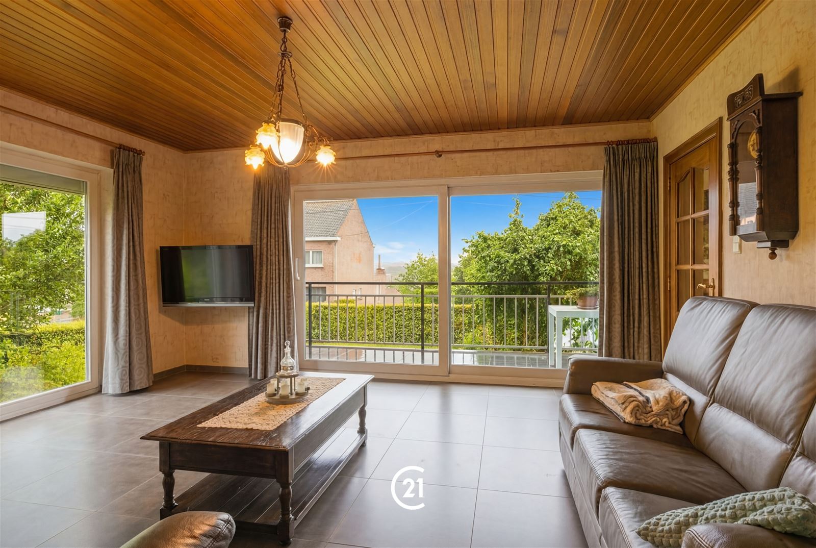 INSTAPKLARE VILLA MET LOODS TE ZWALM - foto 4