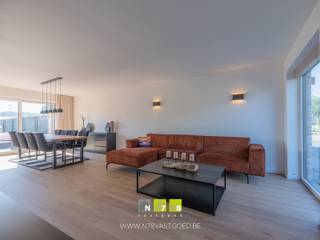 <span><strong>HALFVRIJSTAANDE NIEUWBOUWWONING MET 3 SLAAPKAMERS OP EEN PERCEEL VAN 4A58CA TE OUDSBERGEN (WIJSHAGEN) <br /><br />TROEVEN<br /></strong>- Rustige ligging. <br />- Gelegen in de buurt van natuurgebied "Duinengordel". <br />- Diverse wandel-en fietsroutes.<br />- Vlotte verbinding naar omliggende gemeenten.<br />- Volledig instapklaar &amp; afgewerkt met kwalitatieve materialen. <br />- Energiezuinige woning! A-label! <br />- Elektriciteit is conform! <br />- Aanwezigheid van airco in de woonkamer/keuken. <br />- 3 slaapkamers met mogelijkheid tot 1 extra slaapkamer op zolder.<br />- Mooie tuin met terras aan de achterzijde met een weids uitzicht.<br />- Totale vloeroppervlakte incl. zolderruimte: 139m². <strong><br /><br /></strong><strong>GELIJKVLOERS 00<br /></strong></span>- Inkomhal ((2,06 x 2,02)+(0,90 x 1,50)=5,51<span>m²)</span>: houten trap naar de eerste verdieping, tegelvloer. <br />- Woonkamer (3,72 x 8,26=30,73<span>m²):</span> airco, veel lichtinval dankzij grote raampartijen, schuifraam naar het terras, doorgang naar de keuken, laminaat<br />- Keuken (3,00 x 2,73=8,19<span>m²)</span>: geïnstalleerde keukenwand met onderkasten, bovenkasten, kookvuur,koelkast, microgolfoven; spoel/ziteiland met vaatwasser, spoelbak,lades, kasten; deur naar koele berging en achterzijde van de woning, tegelvloer. <br />- Berging (1,73 x 2,60=4,50<span>m²)</span> aansluiting wasmachine en droogkast, tegelvloer. <br />- Gastentoilet (0,98 x 1,47=1,44<span>m²)</span>: spoelbakje koud water, hangtoilet, tegelvloer. <br /><br /><span><strong>VERDIEPING</strong> <strong>+01<br /></strong>- Overloop (1,06 x 3,11=3,30m²): houten trap naar het gelijkvloers en tweede verdieping, laminaat. <strong><br /></strong></span>- Badkamer (3,89 x 2,58=10,04<span>m²)</span>: ingericht badmeubel met dubbele lavabo en onderlades, spiegel met ledverlichting; betegelde inloopdouche, hangtoilet, tegelvloer. <br />- Slaapkamer 1 achtergevel ((2,55 x 3,92) +( 1,2 x 2,71 )= 13,25<span>m²))</span>: laminaat<br />- Slaapkamer 2 voorgevel (4,23 x 2,54=10,74<span>m²)</span>): laminaat.<br />- Slaapkamer 3 voorgevel (3,80 x 2,69=10,22<span>m²)</span>): laminaat. <br /><br /><span><strong>ZOLDERVERDIEPING</strong> <strong>+02 | BEREIKBAAR VIA VASTE HOUTEN TRAP<br /></strong></span>- Mogelijkheid tot nog een extra slaapkamer (6,47 x 6,34=41,02<span>m²)</span>: vloer + plafond nog af te werken, dakhelling geïsoleerd. <br /><br /><span><strong>EXTERIEUR<br /></strong></span>- Oprit met grindkiezel.<br />- Achterzijde afgesloten met toegangspoort. <br />- Ruim terras (6,75 x 4,85=32,74): voorzien van buitenkraantje, tegelvloer. <br />- Volledig omheinde tuin. <br /><br /><span><strong>7 ZONNEPANELEN SINDS 24/03/2026</strong><br />- In de verkoopprijs zit het volledige zonnepanelensysteem begrepen (zonnepanelen, omvormer, collectoren e.a. toebehoren).<br /><br /><strong>EXTRA</strong> | De binnendeuren worden geschilderd opgeleverd.<br /><br /></span><span>Bekijkt u deze advertentie via een aanverwante vastgoedsite, surf dan zeker naar onze website <strong>www.N78vastgoed.be</strong> voor een uitgebreide beschrijving en foto's. <strong>Meer info: +32 (0)89 86 18 88 of info@N78vastgoed.be.</strong></span>
