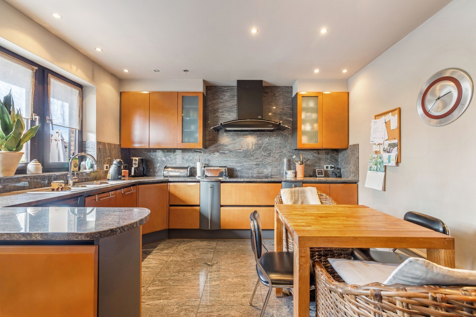 PRACHTIGE EN RUIME VILLA OP TOPLOCATIE - foto 5