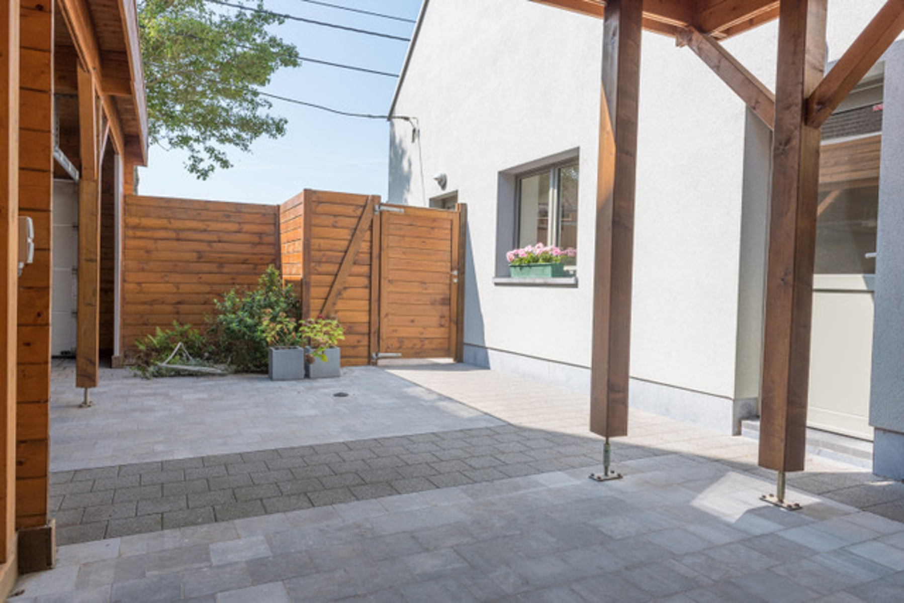 Een volledig gerenoveerde driegevelwoning met garage... - foto 5