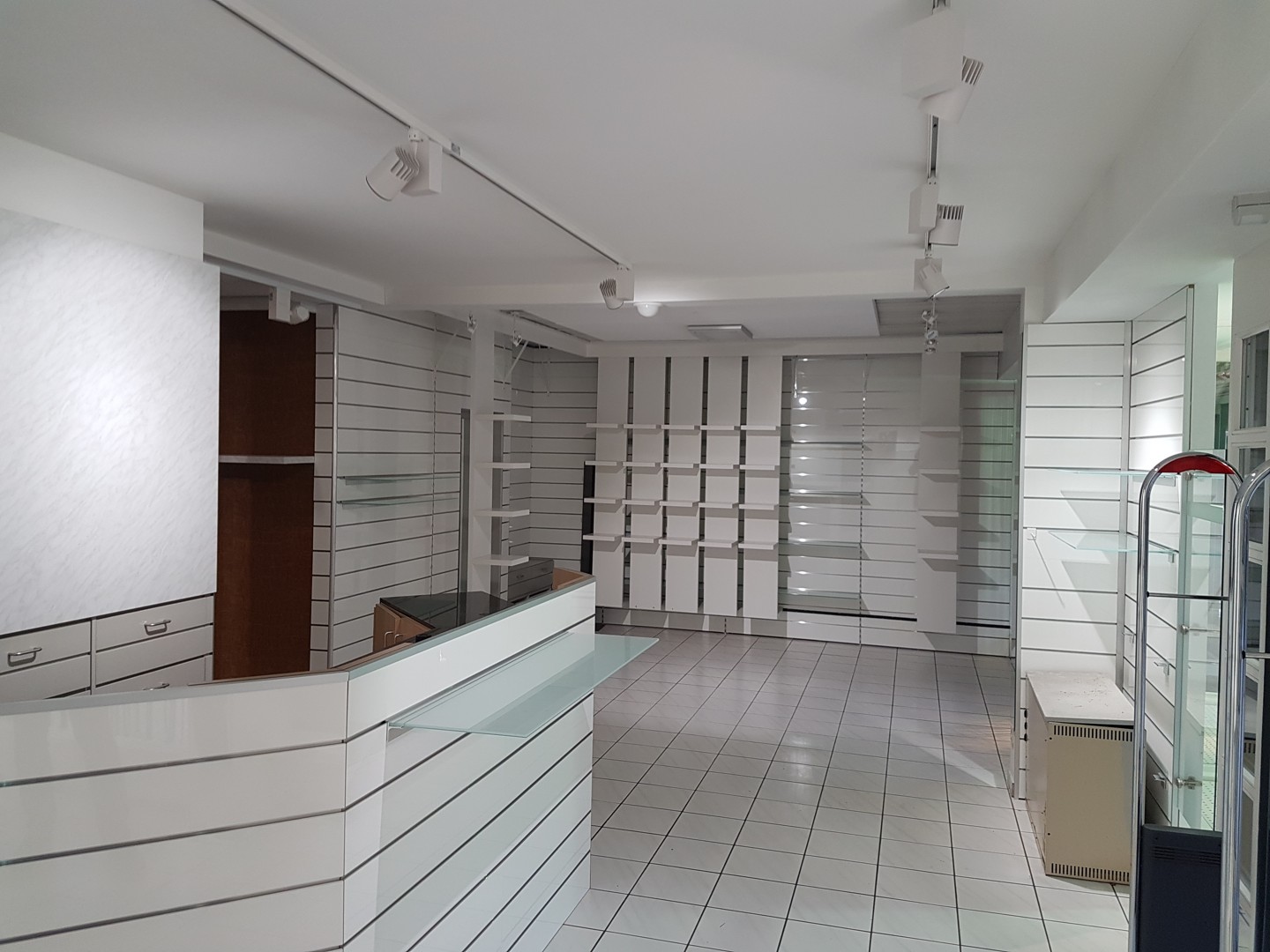 Commercial for rent in Lanaken - photo 5