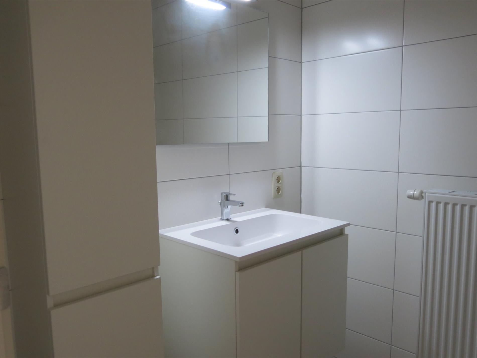 Nieuwbouwappartement met 2 slaapkamers op de Markt in Houthulst - foto 5