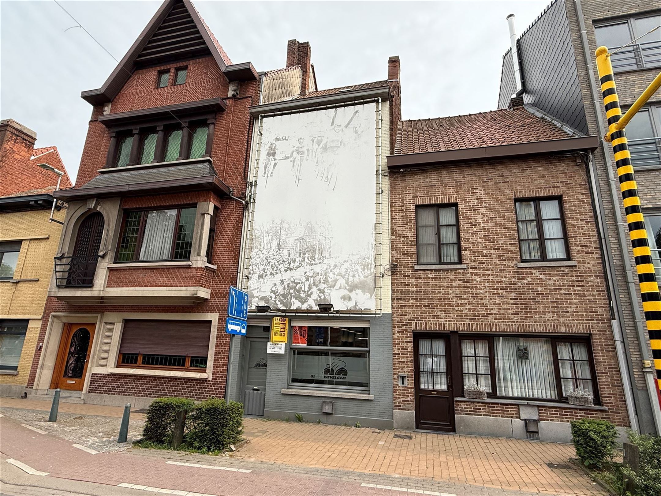Commercial à vendre à Wevelgem avec 3 chambres - photo 1