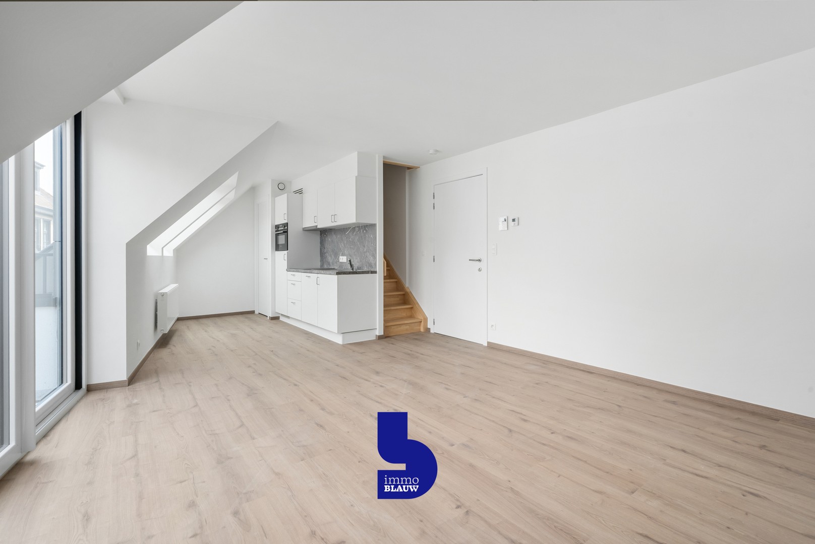 Stijlvolle nieuwbouwduplex met terras - photo 4
